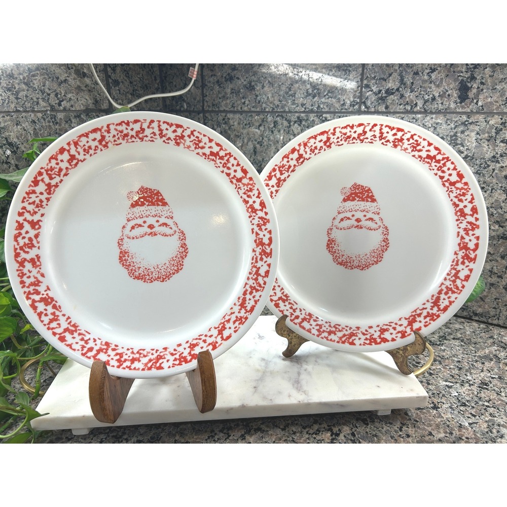 Corelle Sponge St. Nick Dinner Plates Red White Christmas Vitrelle Set of 2 USA